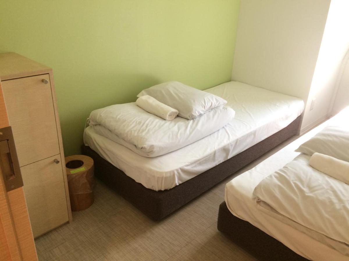 Planetyze Hostal Tokio